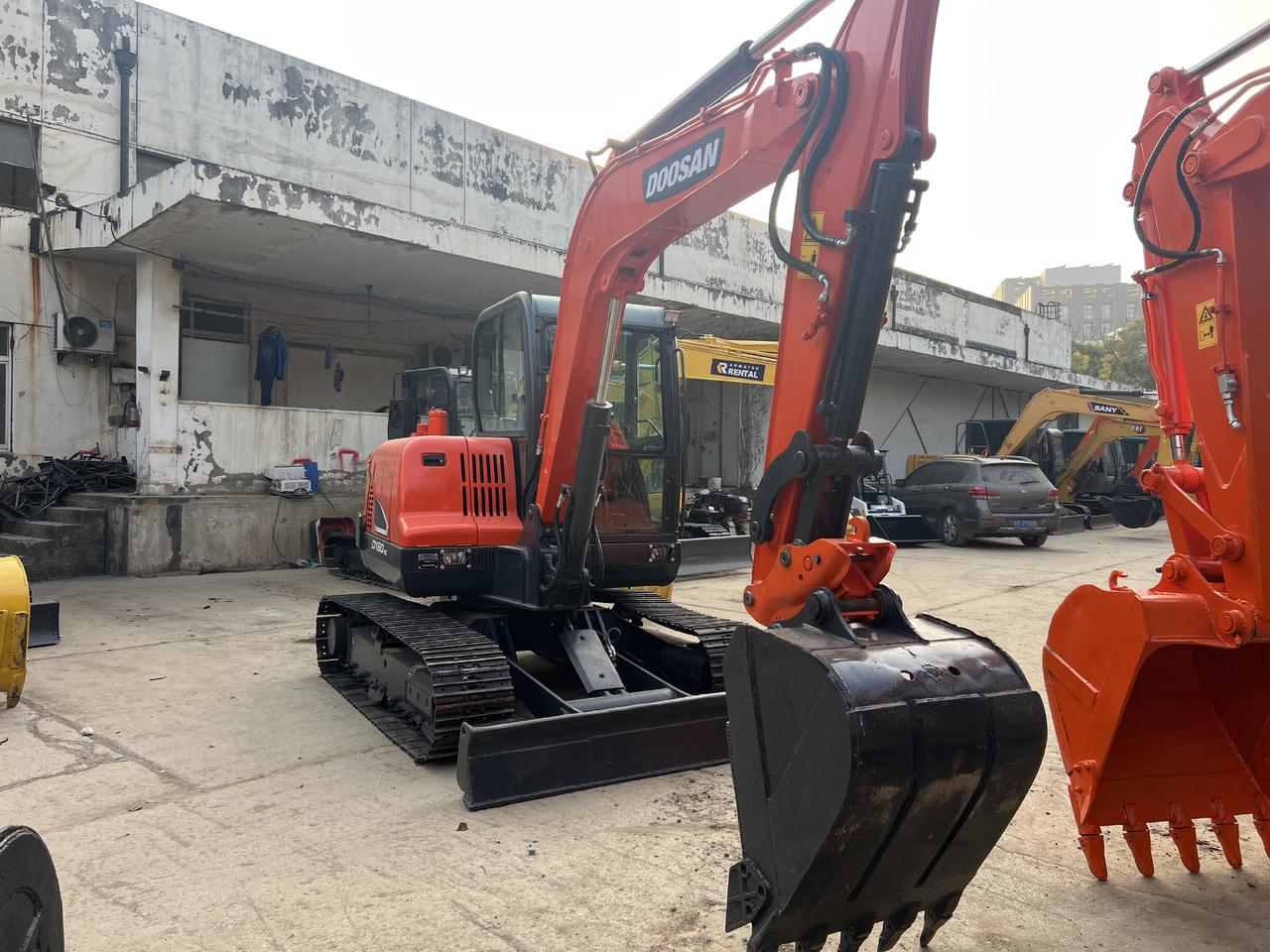 DOOSAN DH60-9C - Escavadora de rastos: foto 5 DOOSAN DH60-9C - Escavadora de rastos: foto 5
