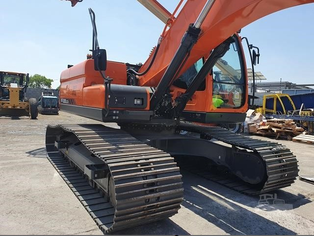 DOOSAN DX225LCA - Escavadora de rastos: foto 5 DOOSAN DX225LCA - Escavadora de rastos: foto 5