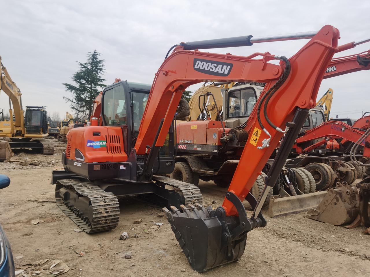DOOSAN DX60 - Escavadora de rastos: foto 3 DOOSAN DX60 - Escavadora de rastos: foto 3