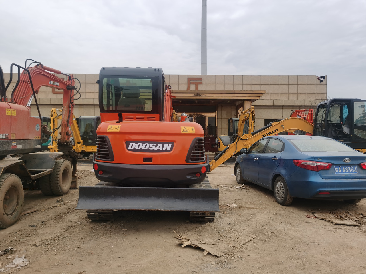 DOOSAN DX60 - Escavadora de rastos: foto 5 DOOSAN DX60 - Escavadora de rastos: foto 5