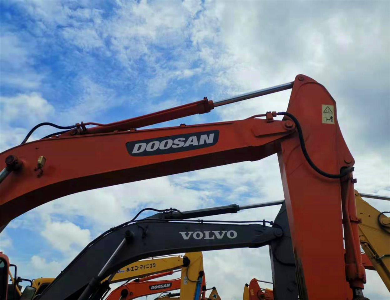 DOOSAN Excavator DH300 Click Here for Discount - Escavadeira: foto 3 DOOSAN Excavator DH300 Click Here for Discount - Escavadeira: foto 3