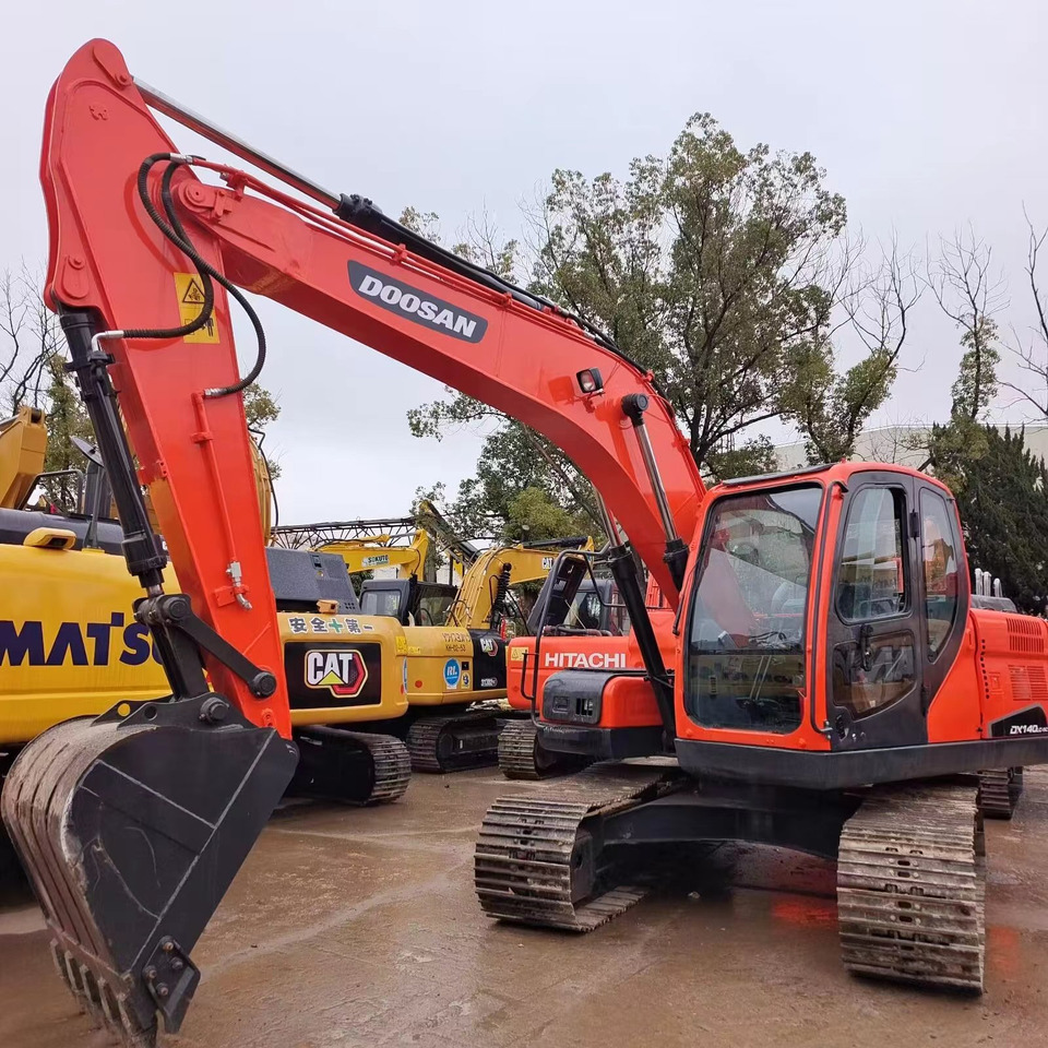 Doosan DX 140 Excavator Click for Discount - Escavadeira: foto 1 Doosan DX 140 Excavator Click for Discount - Escavadeira: foto 1