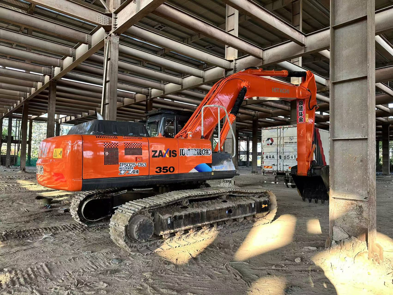 HITACHI ZX350 Excavator Click for Discount - Escavadora de rastos: foto 1 HITACHI ZX350 Excavator Click for Discount - Escavadora de rastos: foto 1