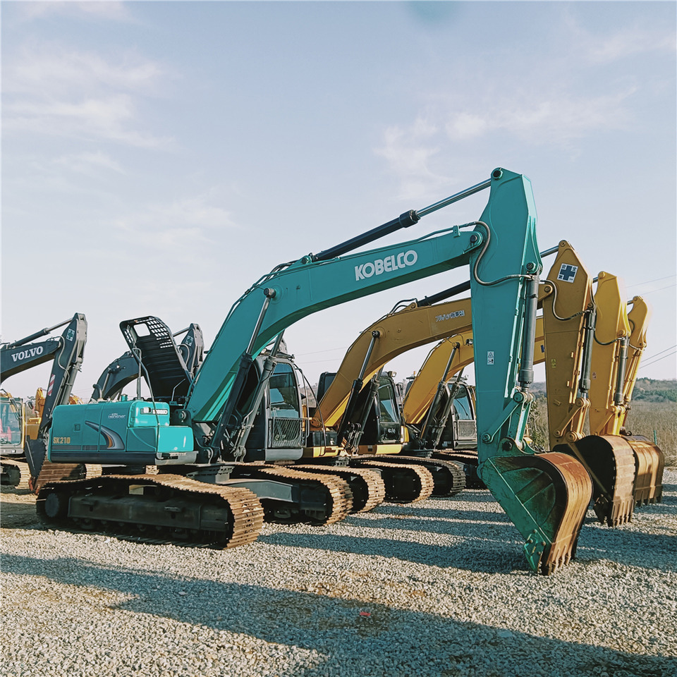 KOBELCO SK210 - Escavadora de rastos: foto 2 KOBELCO SK210 - Escavadora de rastos: foto 2