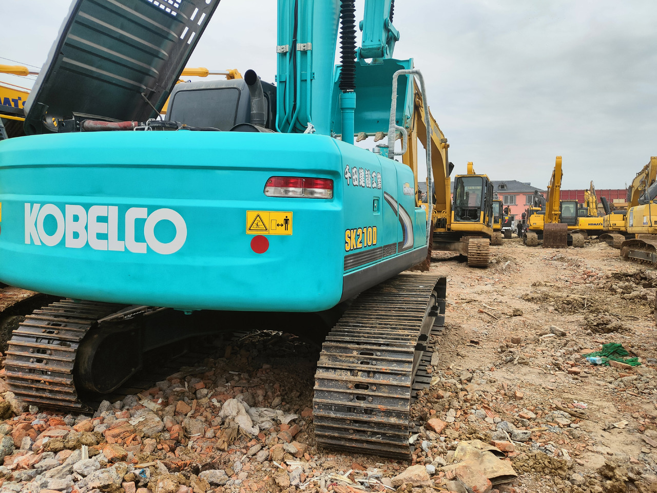 KOBELCO SK210D - Escavadora de rastos: foto 3 KOBELCO SK210D - Escavadora de rastos: foto 3