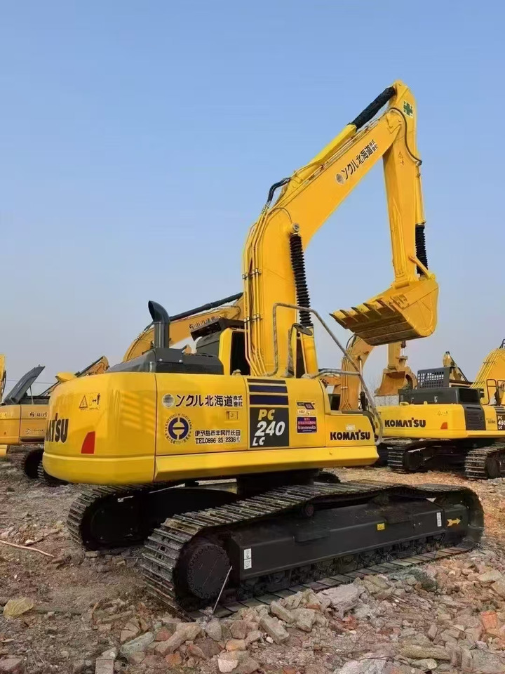 KOMATSU PC240 - Escavadora de rastos: foto 1 KOMATSU PC240 - Escavadora de rastos: foto 1