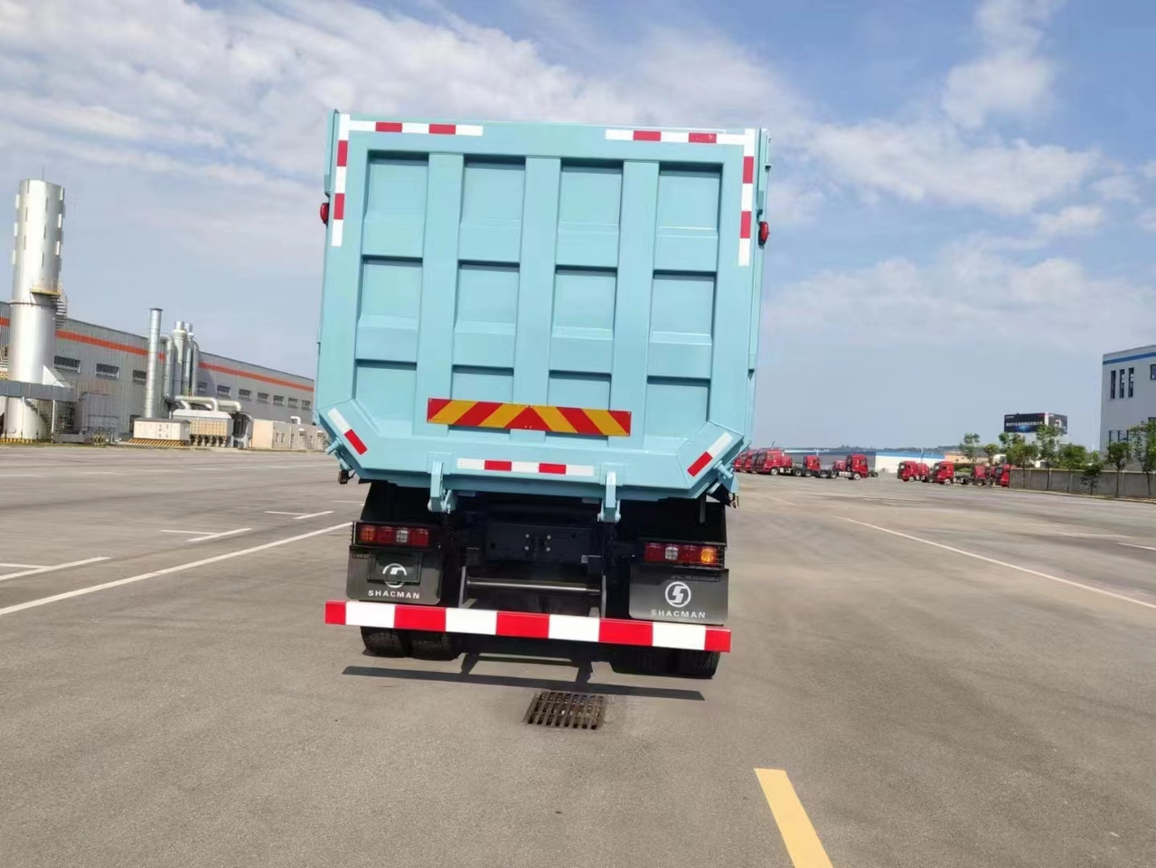 SHACMAN Dump Truck 6/4 New Brand Click Here for Discount - Camião basculante: foto 4 SHACMAN Dump Truck 6/4 New Brand Click Here for Discount - Camião basculante: foto 4