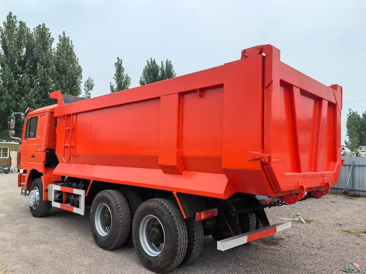 SHACMAN F3000 6X4 CLICK HERE FOR DISCOUNT - Camião basculante: foto 3 SHACMAN F3000 6X4 CLICK HERE FOR DISCOUNT - Camião basculante: foto 3
