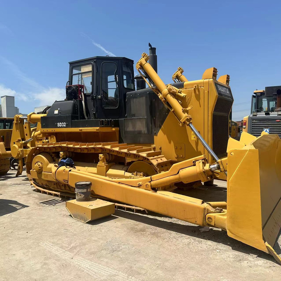 SHANTUI Bulldozer SD 32 Low Hours Good Condition - Buldôzer: foto 1 SHANTUI Bulldozer SD 32 Low Hours Good Condition - Buldôzer: foto 1