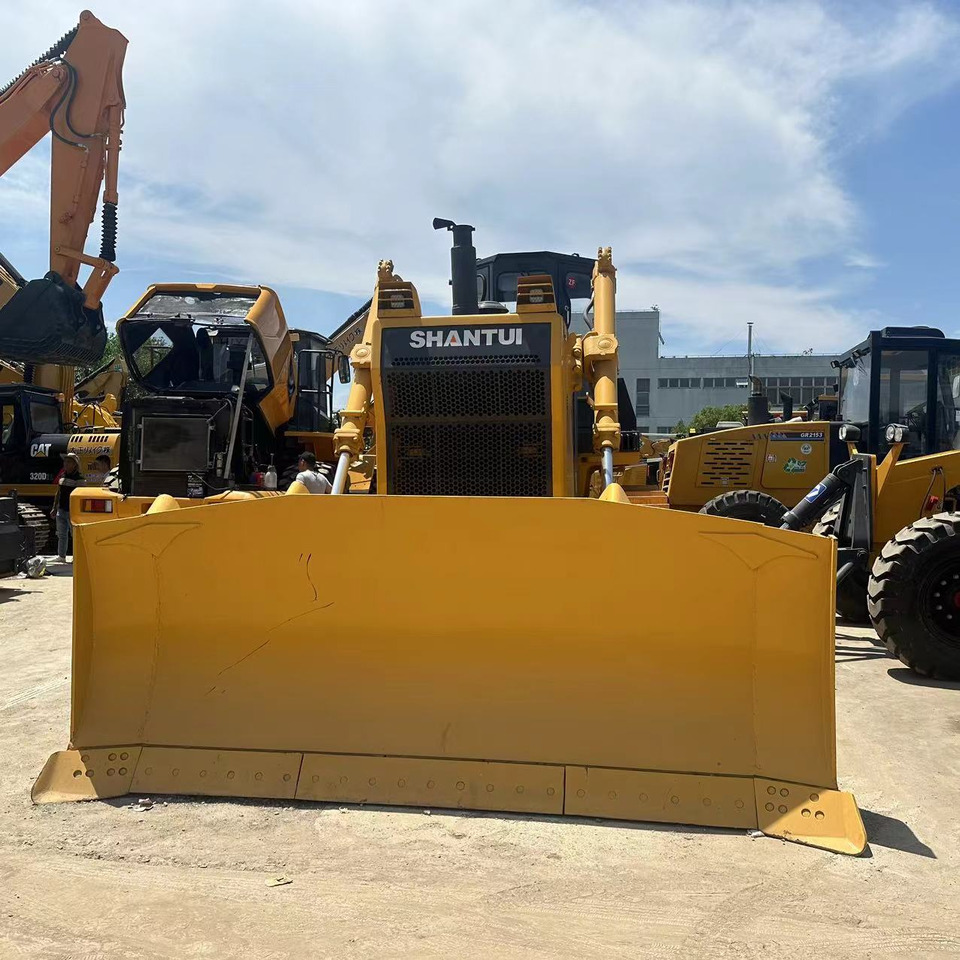 SHANTUI Bulldozer SD 32 Low Hours Good Condition - Buldôzer: foto 3 SHANTUI Bulldozer SD 32 Low Hours Good Condition - Buldôzer: foto 3