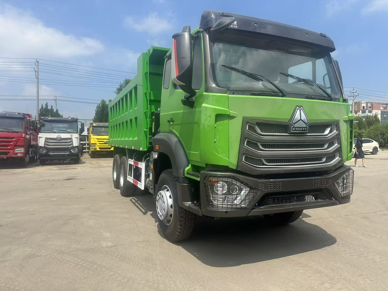 SINOTRUK HOWO 6x4 Dump Truck Click for Discount - Camião basculante: foto 2 SINOTRUK HOWO 6x4 Dump Truck Click for Discount - Camião basculante: foto 2