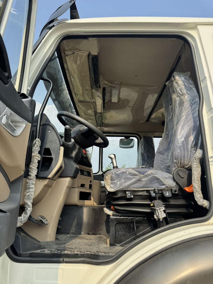 SINOTRUK HOWO Dump Truck 8x4 Click Here for Discount - Camião basculante: foto 5 SINOTRUK HOWO Dump Truck 8x4 Click Here for Discount - Camião basculante: foto 5