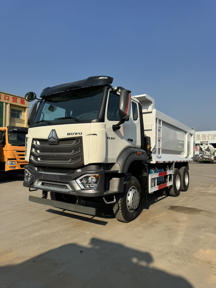 SINOTRUK HOWO NX371 6X4 - Camião basculante: foto 5 SINOTRUK HOWO NX371 6X4 - Camião basculante: foto 5