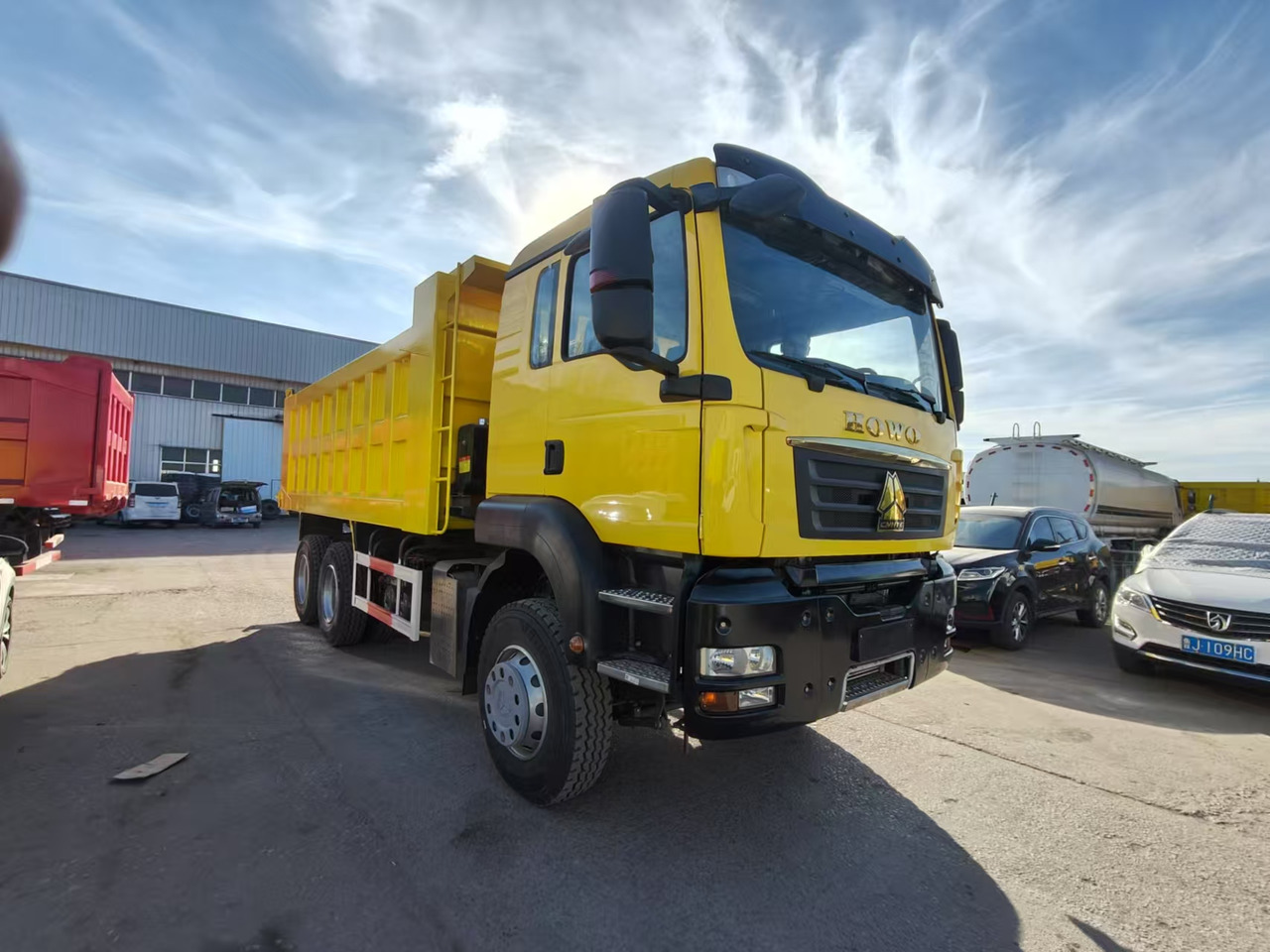 SINOTRUK T5G 6X4 CLICK HERE FOR DISCOUNT - Camião basculante: foto 3 SINOTRUK T5G 6X4 CLICK HERE FOR DISCOUNT - Camião basculante: foto 3