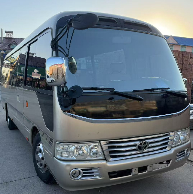 TOYOTA Bus 2022 Toyota Coaster 22-Seats Mini Bus - Minibus, Furgão de passageiros: foto 1 TOYOTA Bus 2022 Toyota Coaster 22-Seats Mini Bus - Minibus, Furgão de passageiros: foto 1