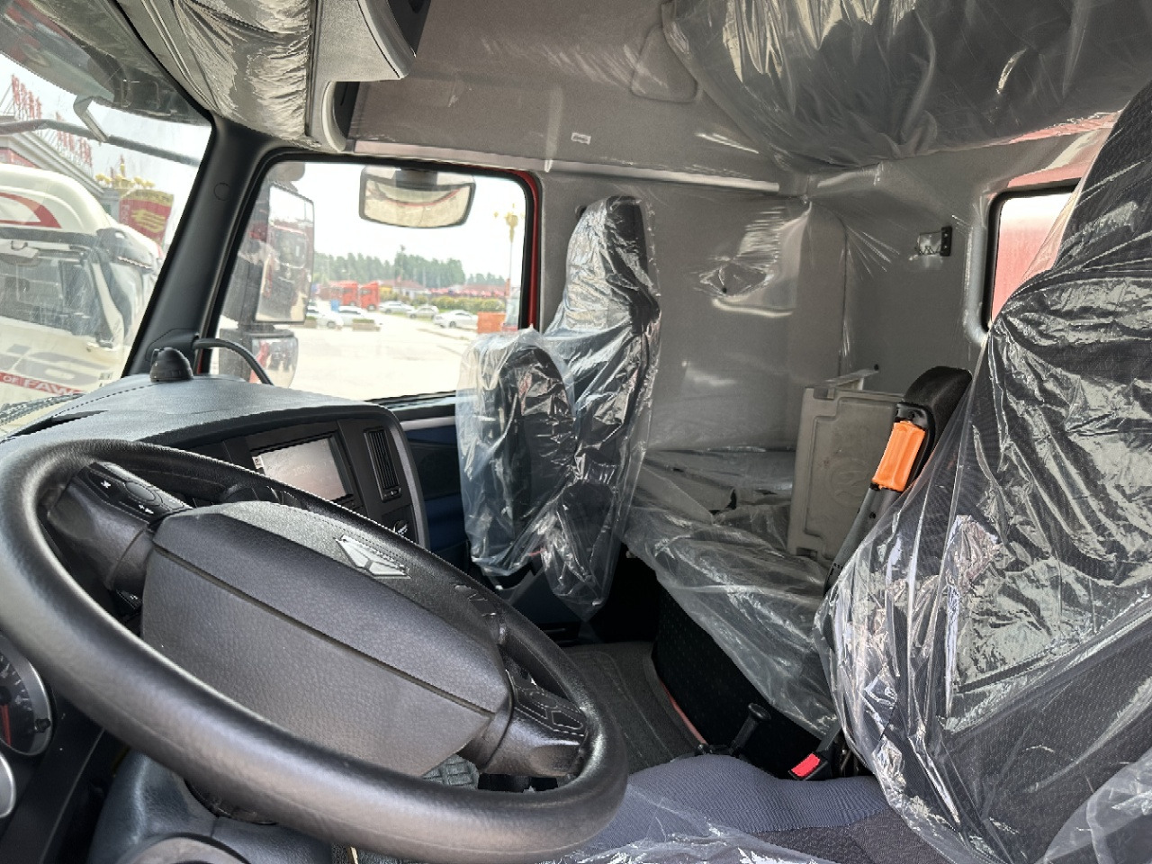 HOWO Truck Unit T7X Click Here for discount - Tractor: foto 5 HOWO Truck Unit T7X Click Here for discount - Tractor: foto 5