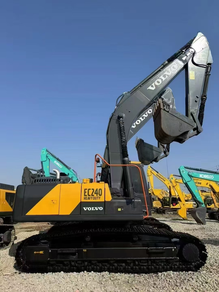 VOLVO EC240 - Escavadora de rastos: foto 1 VOLVO EC240 - Escavadora de rastos: foto 1
