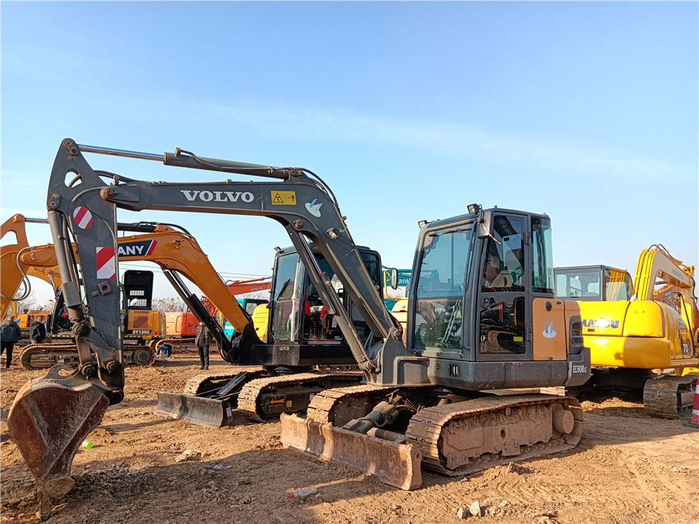 VOLVO EC60BLC - Escavadora de rastos: foto 1 VOLVO EC60BLC - Escavadora de rastos: foto 1