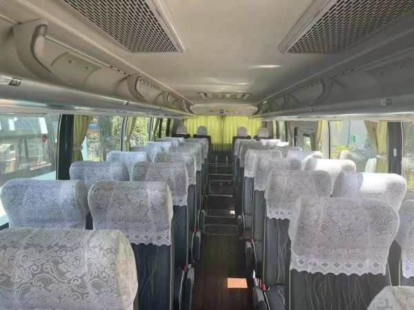 YUTONG 39 Seaters Coach Good condition Low mileage - Autocarro: foto 4 YUTONG 39 Seaters Coach Good condition Low mileage - Autocarro: foto 4