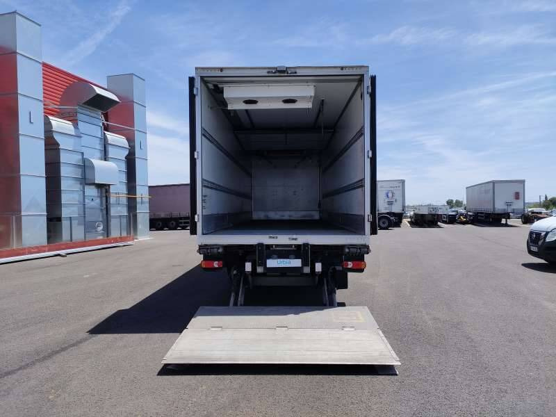 Camião frigorífico Camion Porteur FRIGO 19 TONNES 280 CV HAYON CAISSE KLEGE BI TEMP GROUPE CARRIER SUPRA 1150 -12: foto 6 Camião frigorífico Camion Porteur FRIGO 19 TONNES 280 CV HAYON CAISSE KLEGE BI TEMP GROUPE CARRIER SUPRA 1150 -12: foto 6