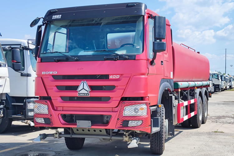 Howo Howo Water Truck for Sale in Nigeria - Camião: foto 1 Howo Howo Water Truck for Sale in Nigeria - Camião: foto 1