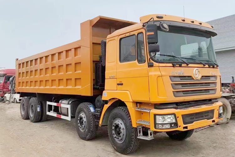 SHACMAN Shacman Truck F3000 for Sale in Zamibia - Camião: foto 1 SHACMAN Shacman Truck F3000 for Sale in Zamibia - Camião: foto 1