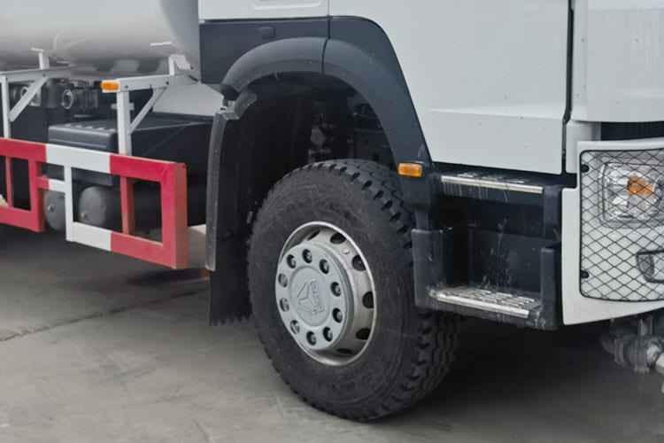 Howo Howo Water Tank Truck for Sale in Zambia - Caminhão tanque: foto 4 Howo Howo Water Tank Truck for Sale in Zambia - Caminhão tanque: foto 4