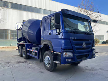 SINOTRUK Cement Mixer Lorry for Sale in Namibia - Camião betoneira: foto 1 SINOTRUK Cement Mixer Lorry for Sale in Namibia - Camião betoneira: foto 1