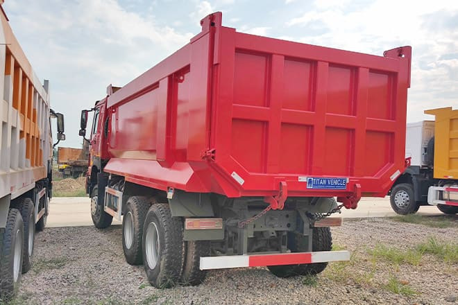 SINOTRUK Howo 371 10 Wheeler Used Dump Trucks for Sale in Congo - Camião basculante: foto 3 SINOTRUK Howo 371 10 Wheeler Used Dump Trucks for Sale in Congo - Camião basculante: foto 3