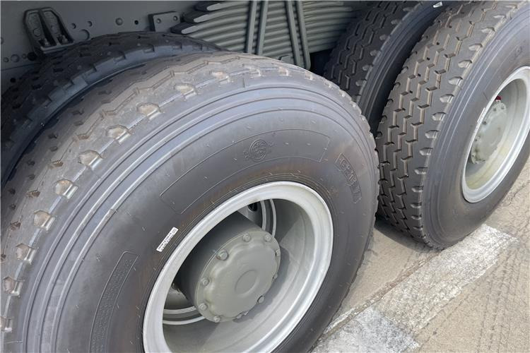 SINOTRUK Howo Dump Truck 6x4 for Sale In Ghana - Camião basculante: foto 3 SINOTRUK Howo Dump Truck 6x4 for Sale In Ghana - Camião basculante: foto 3