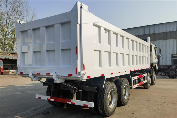 SINOTRUK Second Hand Howo 8X4 Tipper Truck Price for Sale In Ghana - Camião basculante: foto 2 SINOTRUK Second Hand Howo 8X4 Tipper Truck Price for Sale In Ghana - Camião basculante: foto 2