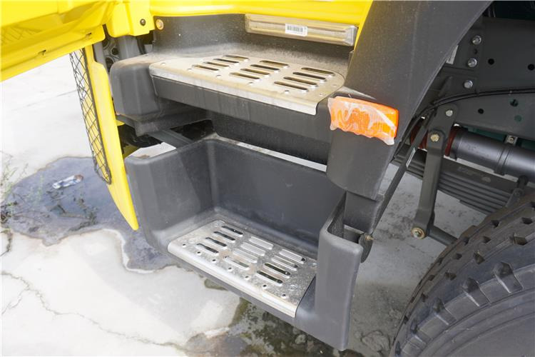 SINOTRUK Second Hand Howo Dump Truck 371HP for Sale In Zimbabwe - Camião basculante: foto 3 SINOTRUK Second Hand Howo Dump Truck 371HP for Sale In Zimbabwe - Camião basculante: foto 3