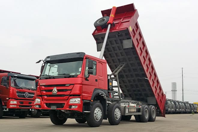 SINOTRUK Sinotruk Howo 380 8X4 Dump Truck for Sale in Senegal - Camião basculante: foto 1 SINOTRUK Sinotruk Howo 380 8X4 Dump Truck for Sale in Senegal - Camião basculante: foto 1