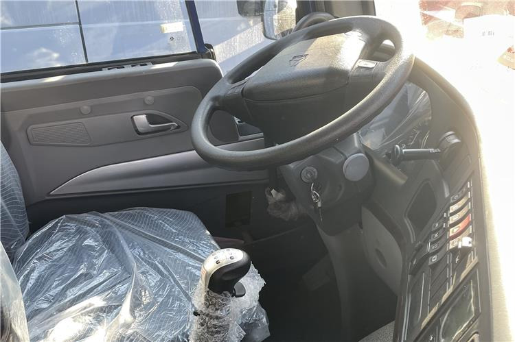 Sinotruk Used Howo A7 Dump Truck 6x4 for Sale In Democratic Republic of the Congo - Camião basculante: foto 4 Sinotruk Used Howo A7 Dump Truck 6x4 for Sale In Democratic Republic of the Congo - Camião basculante: foto 4