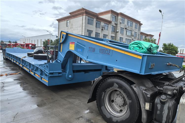 TITAN 2 Axle 80 Ton Detachable Gooseneck Trailer for Sale In Nigeria - Semi-reboque baixa: foto 3 TITAN 2 Axle 80 Ton Detachable Gooseneck Trailer for Sale In Nigeria - Semi-reboque baixa: foto 3