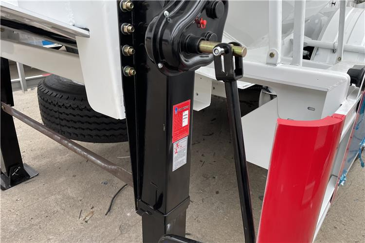 TITAN 3 Axle 30CBM Cement Tanker Trailer with Air Suspension In Saudi Arabia - Semirreboque tanque: foto 5 TITAN 3 Axle 30CBM Cement Tanker Trailer with Air Suspension In Saudi Arabia - Semirreboque tanque: foto 5