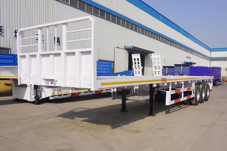 TITAN 3 Axle 40 FT Flatbed Trailer with Front Board - Semi-reboque plataforma/ Caixa aberta: foto 2 TITAN 3 Axle 40 FT Flatbed Trailer with Front Board - Semi-reboque plataforma/ Caixa aberta: foto 2