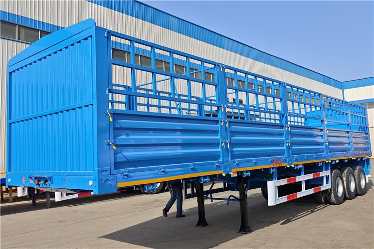 TITAN 3 Axle Livestock Semi Trailer for Sale In Kenya - Semi-reboque transporte de gado: foto 1 TITAN 3 Axle Livestock Semi Trailer for Sale In Kenya - Semi-reboque transporte de gado: foto 1