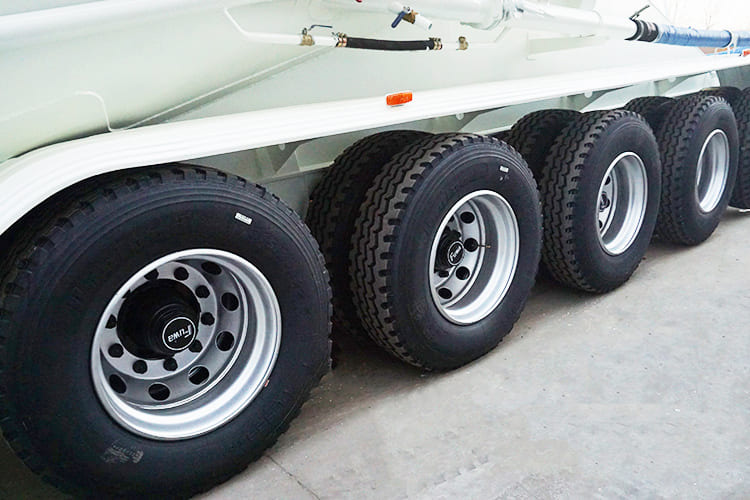 TITAN Bulk Cement Truck Trailer for Sale in Mali - Semirreboque tanque: foto 4 TITAN Bulk Cement Truck Trailer for Sale in Mali - Semirreboque tanque: foto 4