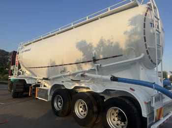TITAN Bulker Trailer Truck for Sale in Jamaica - Semirreboque tanque: foto 2 TITAN Bulker Trailer Truck for Sale in Jamaica - Semirreboque tanque: foto 2