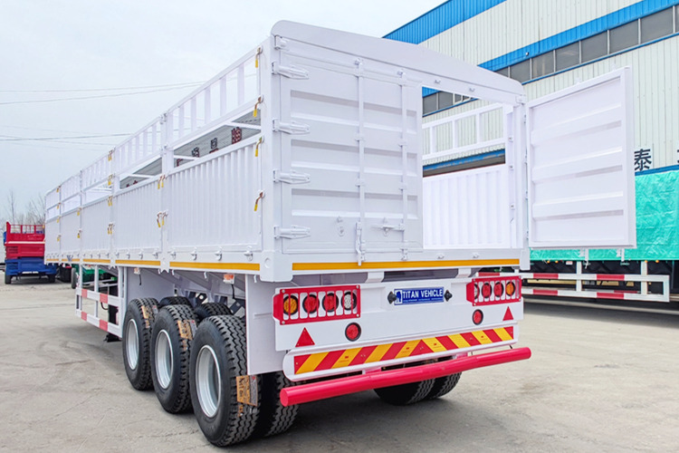TITAN Cargo Trailer for Sale in Saudi Arabia - Semi-reboque transporte de gado: foto 1 TITAN Cargo Trailer for Sale in Saudi Arabia - Semi-reboque transporte de gado: foto 1