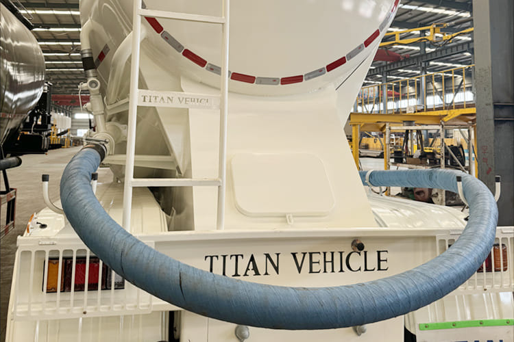 TITAN Dry Bulk Tanker Trailer for Sale in Saudi Arabia - Semirreboque tanque: foto 5 TITAN Dry Bulk Tanker Trailer for Sale in Saudi Arabia - Semirreboque tanque: foto 5
