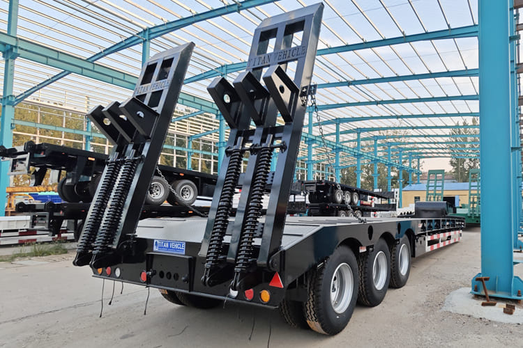TITAN Low Bed Semi Trailer for Sale in Zambia - Semi-reboque baixa: foto 3 TITAN Low Bed Semi Trailer for Sale in Zambia - Semi-reboque baixa: foto 3