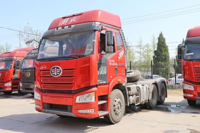 FAW Faw J6P 380HP Truck for Sale in Mali - Tractor: foto 1 FAW Faw J6P 380HP Truck for Sale in Mali - Tractor: foto 1