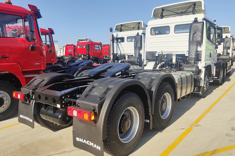 SHACMAN Second Hand Shacman Tractor Trailer for Sale in Malawi - Tractor: foto 4 SHACMAN Second Hand Shacman Tractor Trailer for Sale in Malawi - Tractor: foto 4