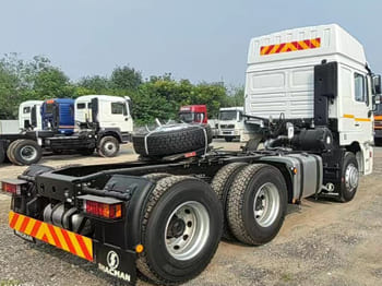 SHACMAN Shacman Truck Head F3000 for Sale in Mali - Tractor: foto 2 SHACMAN Shacman Truck Head F3000 for Sale in Mali - Tractor: foto 2