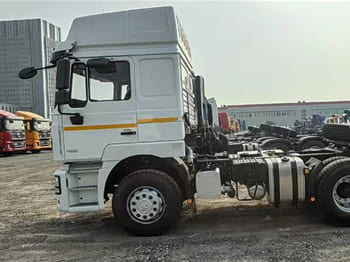 SHACMAN Shacman Truck Head F3000 for Sale in Mali - Tractor: foto 4 SHACMAN Shacman Truck Head F3000 for Sale in Mali - Tractor: foto 4