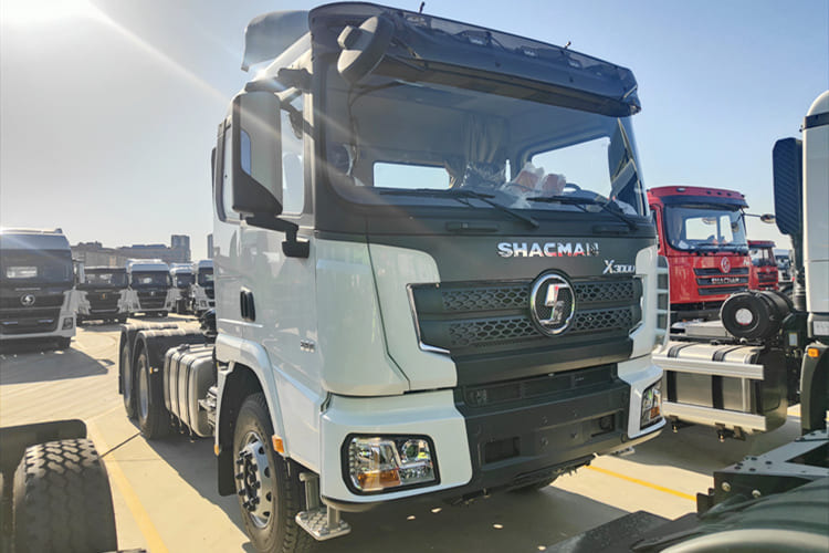 SHACMAN Shacman X3000 Truck Head for Sale in Malawi - Tractor: foto 1 SHACMAN Shacman X3000 Truck Head for Sale in Malawi - Tractor: foto 1