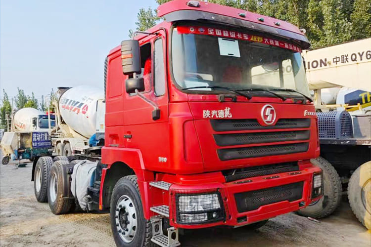 SHACMAN Used Shacman F3000 Truck Head for Sale in Mali - Tractor: foto 1 SHACMAN Used Shacman F3000 Truck Head for Sale in Mali - Tractor: foto 1