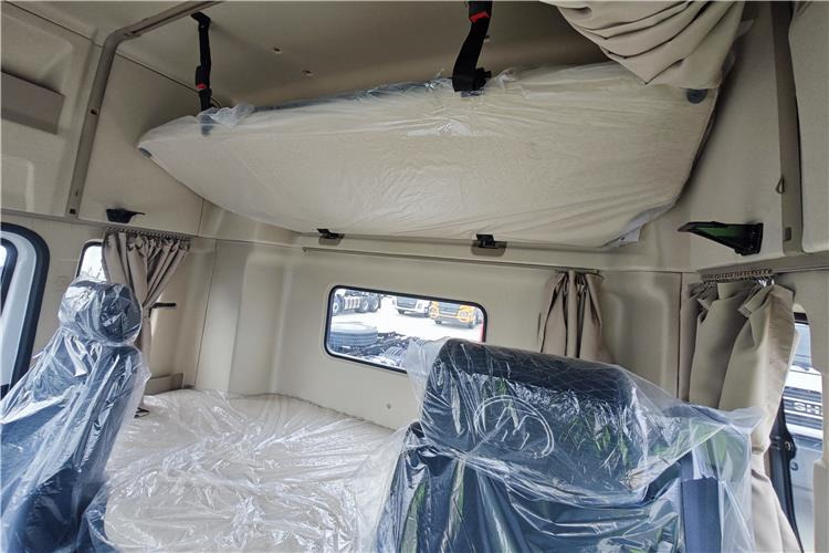 SHACMAN Used Shaman X3000 Truck Head for Sale In Zambia - Tractor: foto 3 SHACMAN Used Shaman X3000 Truck Head for Sale In Zambia - Tractor: foto 3